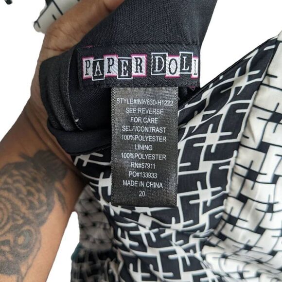Paper Doll Dress A line Geometric print Sleeveless Keyhole back 20 Black White - Picture 9 of 11